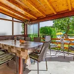 Hébergement de vacances 23 With Outdoor Swimmingpool *