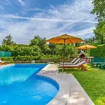 23 With Outdoor Swimmingpool Pula