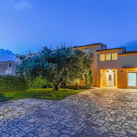 Ferienhaus 23 With Outdoor Swimmingpool *