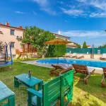 23 With Outdoor Swimmingpool *